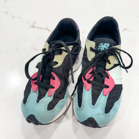 New Balance Kids 327 Sneaker Size 12 - Picture 1 of 3